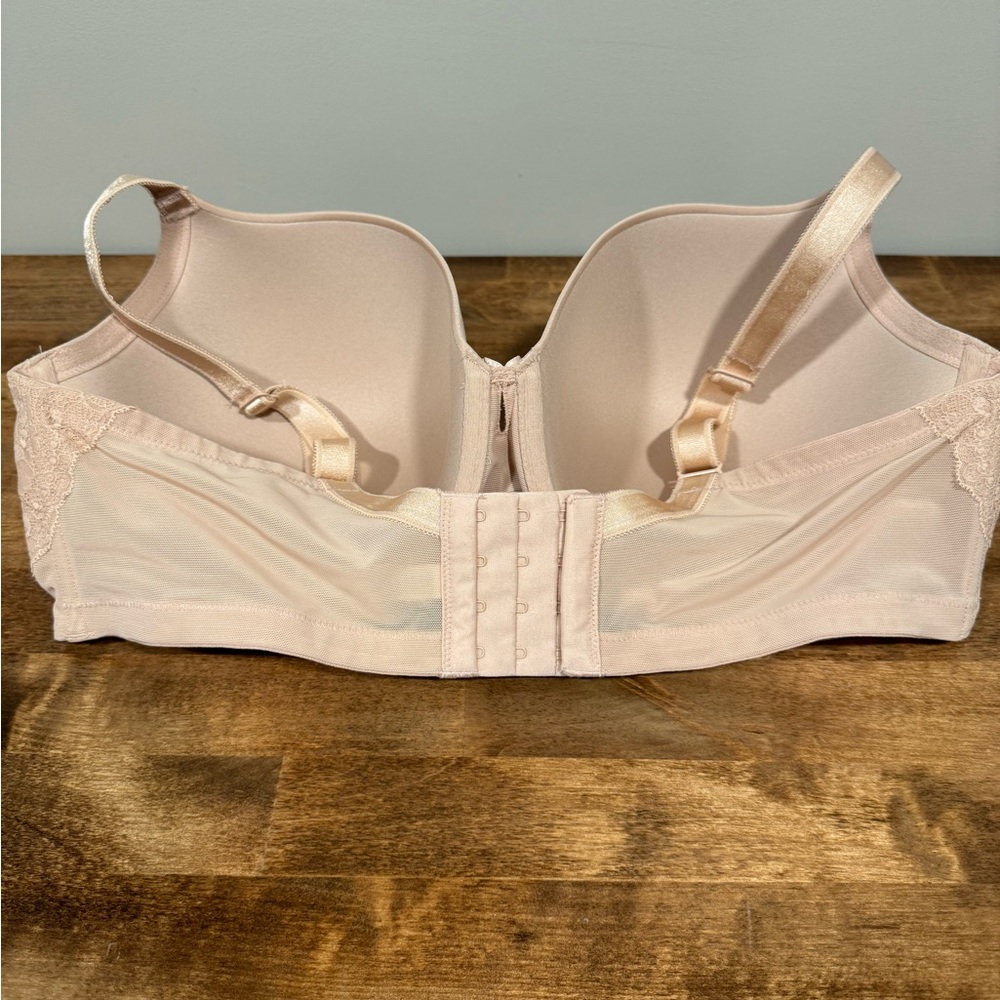 Torrid Curve Bra - Picture 2 of 5